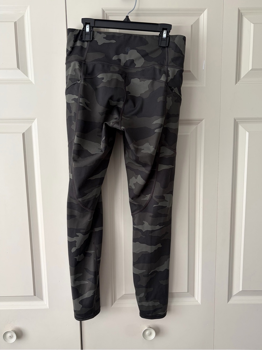 Athleta Camo Contender 7/8 Leggings